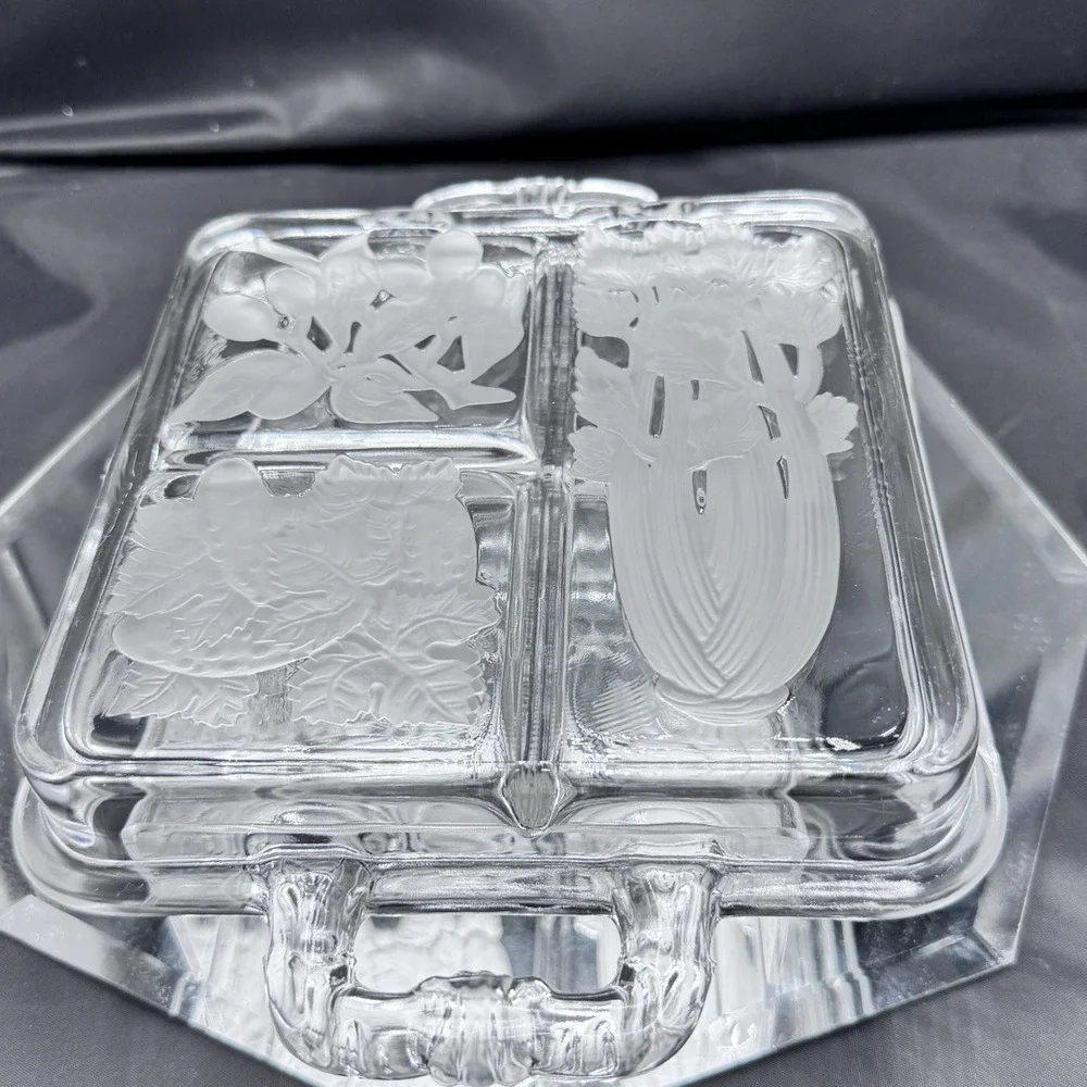 Duncan Miller‎ Intaglio Carved Glass 3-Section Square 7.5